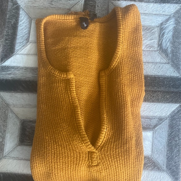 Urban Outfitters Henley Top in Mustard Size S - Picture 2 of 4